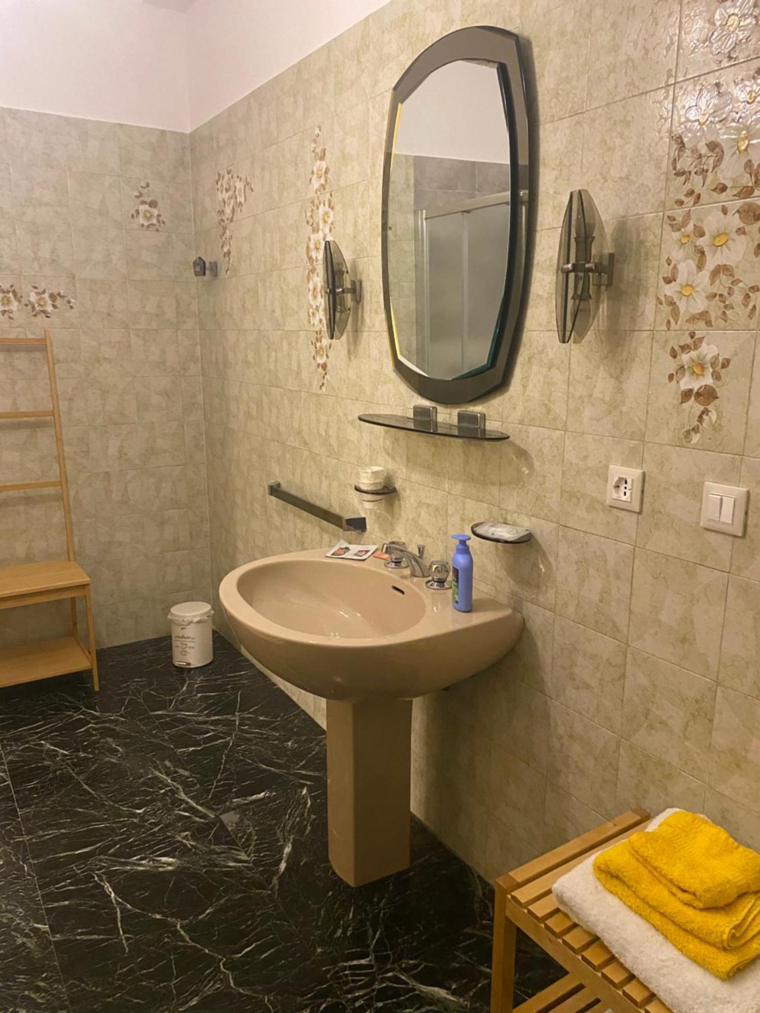 B&B Il Castagno Roccavione ภายนอก รูปภาพ