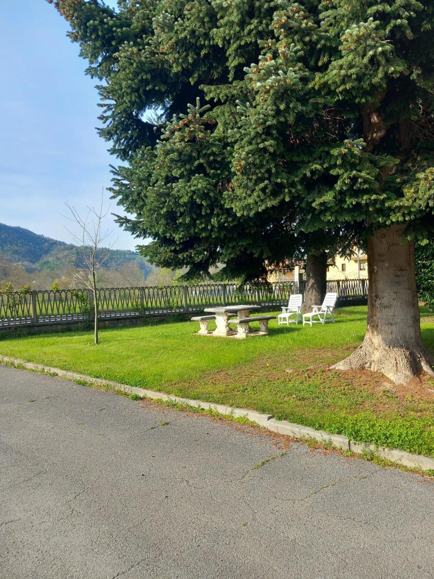 B&B Il Castagno Roccavione ภายนอก รูปภาพ
